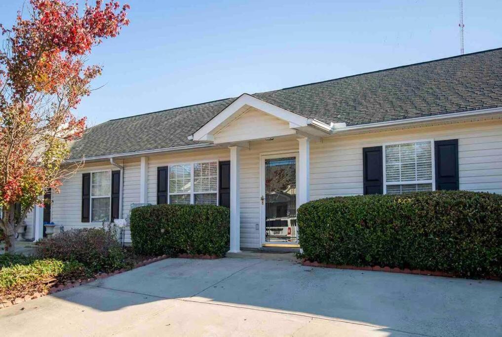 The Home Place & Prime Location Near I-20 Martinez Exterior foto